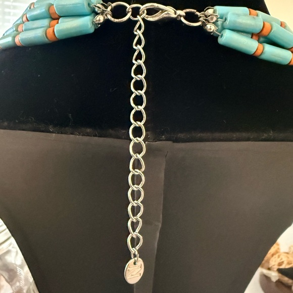 Vintage Colorful Beaded Necklace and earrings
6 necklaces
2 earrings - Picture 8 of 16